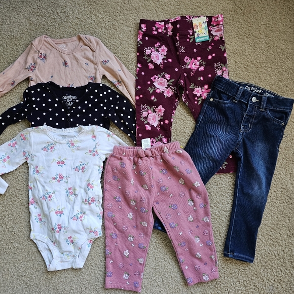 23pc baby girl clothing lot 18-24M 2T onesie sleepers pants tops jacket jeans - Picture 3 of 5
